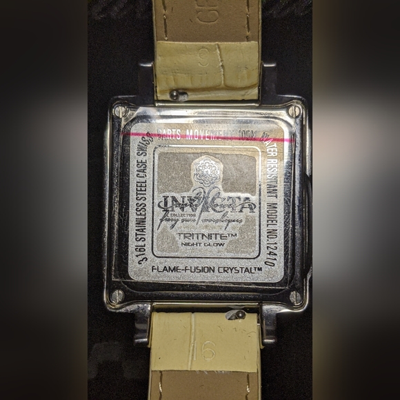 Invicta 12410 Ladies Wildflower Diamond Accented w/ 5 Changeable Leather Bands - Picture 5 of 8